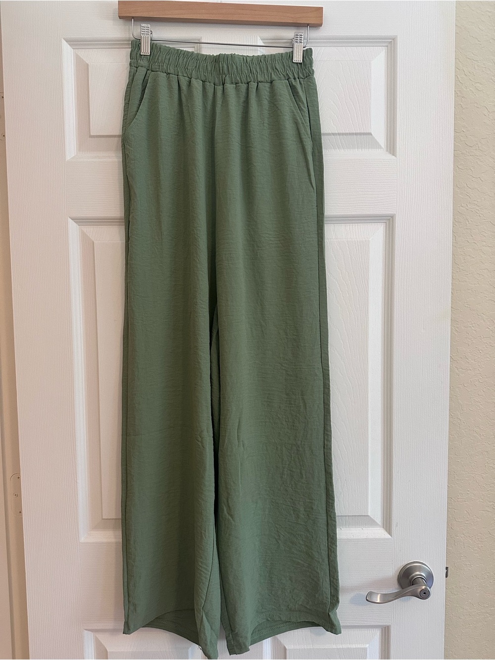 Sage Soft Glam Flow Set - Picture 5 of 5